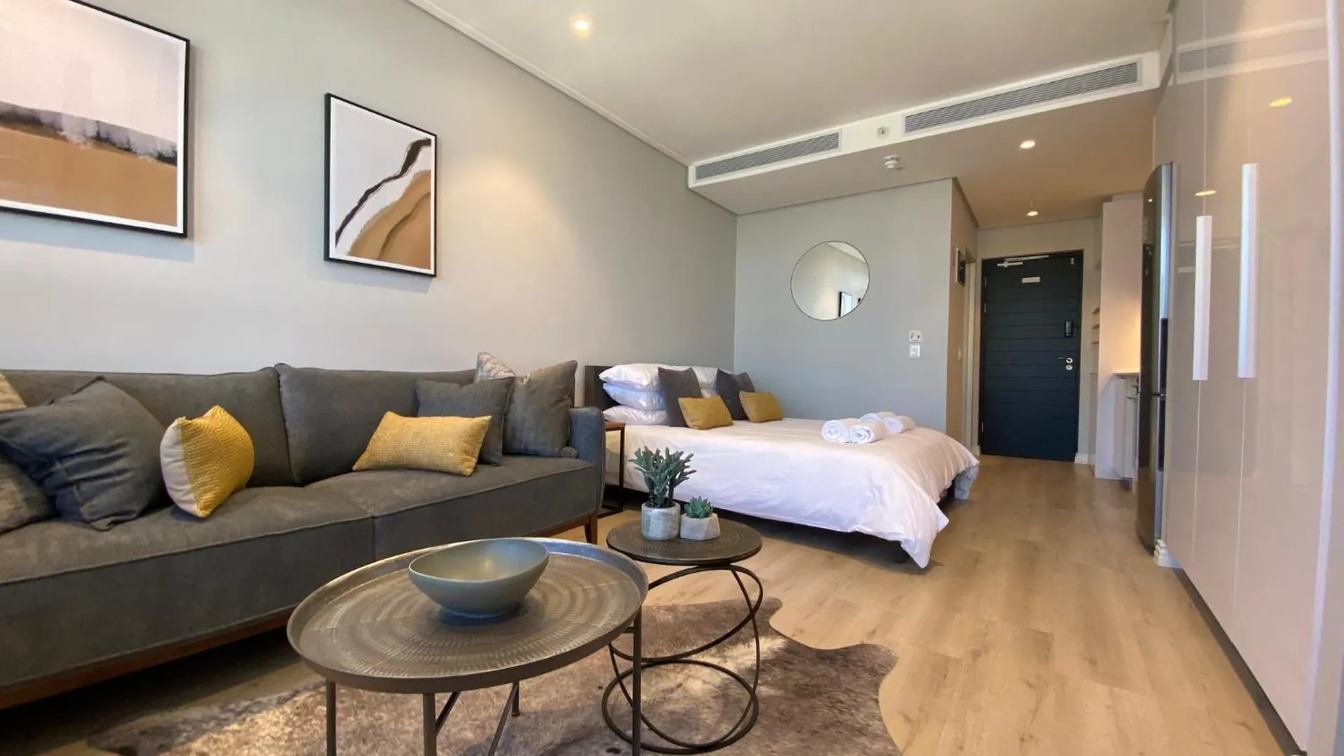 2505 Studio In Central Cape Town, Wi-Fi, Pool, Free Parking